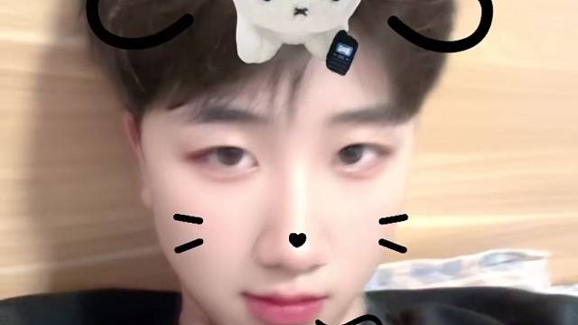 独处未必孤独  自己喜欢就是自由.