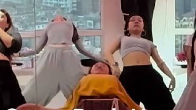 五颜六色的小刘

