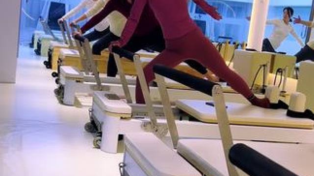 60分钟普拉提核心床让你5分钟看完，喜欢记得点赞收藏哦，喜欢口令讲解版的亲们，下方评论区留言告诉我哦