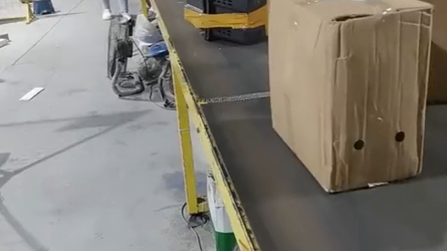 上次下半夜来个叉车，我还以为是帮忙的