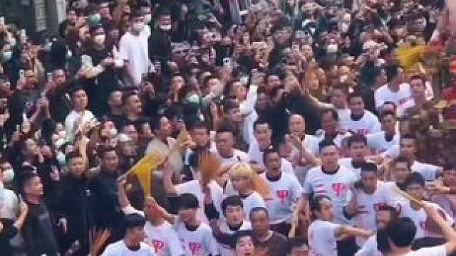 这是国内最让人热血沸腾的民俗文化（潮汕盐灶拖神），网友说：叶问路过都得唱征服。#盐灶拖神 #潮汕营老