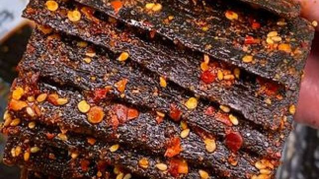 麻麻辣辣油润不油腻的童年回忆臭干子辣条#零食推荐 #好吃到停不下来 #追剧小零食 #辣条