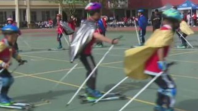 这种方式教会小朋友滑雪怎么样呢