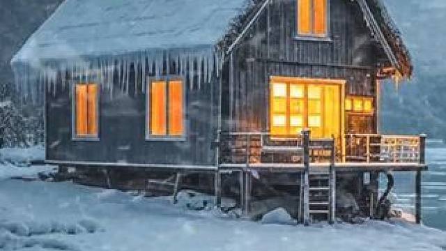 狂暴的风雪袭来，在打渔人的温暖小屋，伴着风雪安然入睡 #白噪音 #助眠声音 #助眠视频 #解压助眠 