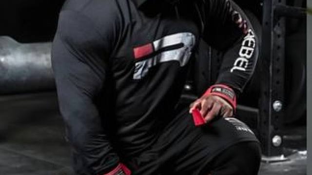 为啥肌肉男 ，都喜欢戴帽子训练？#健身 #健身房 #训练 #戴帽子