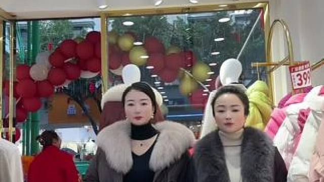 双店同庆，冬装大降价，199元起就能拿下。#女装实体店 #羊绒大衣 #男女式羽绒服 #强强团队#罗曼