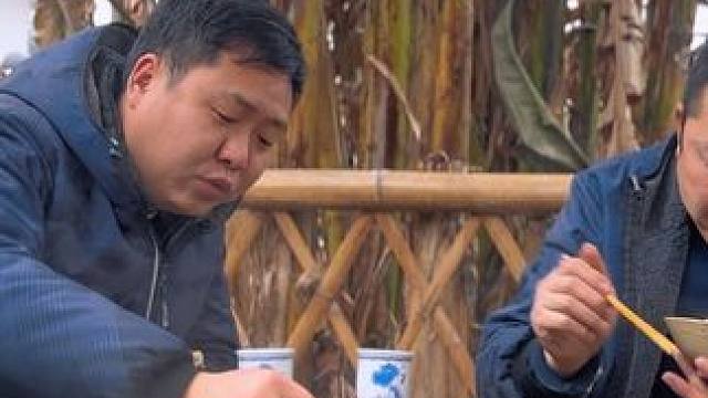 天冷只适合这样一锅炖，拐子烧肉，喝点小酒真爽！ #大山里的味道 #人间烟火 #我的乡村生活 #新农人