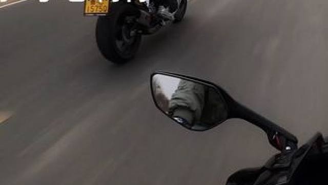 别骑太快 爸妈还在等你回家吃饭 #机车 #固定机位安全拍摄 #父母