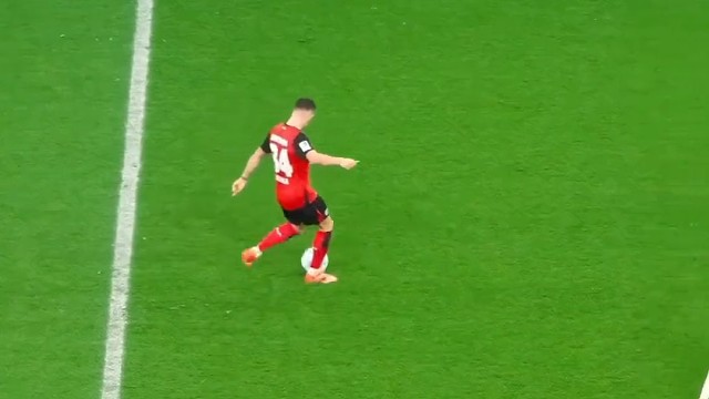 维尔茨补时踢丢必进球错失