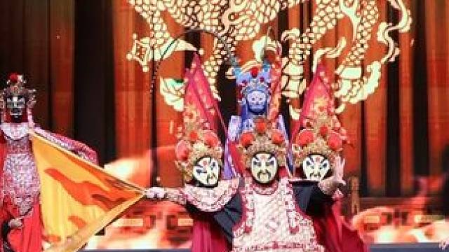 居然有这么好看的川剧国粹！太值得一看啦#川剧变脸 #非遗文化 #春节 #亲子游玩好去处 #花式过大年