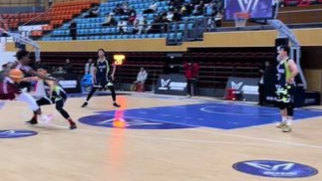 不愧为集梦爱德华兹真的强狂砍53分带领球队战胜广西复仇者联盟 