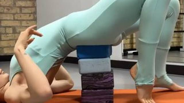 瑜伽体态矫正：让身体放松 #瑜伽 #女子塑形 #改善体态