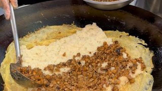 泉州街头的武汉三鲜豆皮！强迫症看了太爽了！… #街边小吃 #路边摊美味 #谁懂这一口的好吃程度