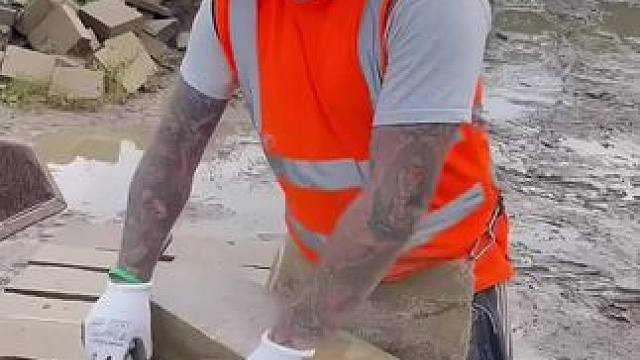 巧妙的将大理石分成四等份#是时候展现真正的技术了 #dou来休息一下