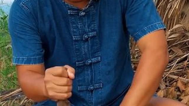 拌个跳跳虾吃 #户外美食 #美食 #泰国美食 #内容启发搜索