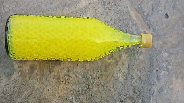 楼梯滚瓶子爆破解压时刻