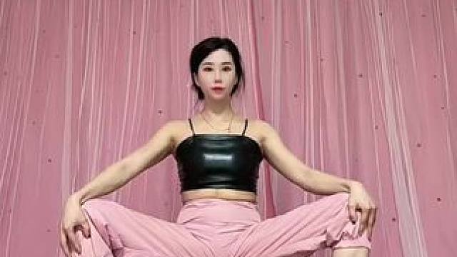 #日常练功 #瑜伽女孩 #瑜伽日常 该来的都在路上