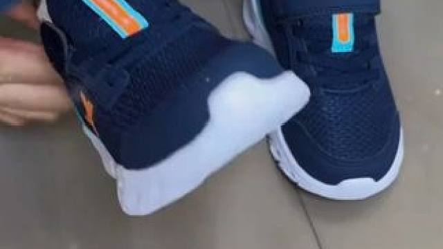 刷到别犹豫!!特步这款小鞋子开学穿刚刚好，关键品牌的还不贵。刷到有你家娃尺码赶紧薅#儿童运动鞋 #童