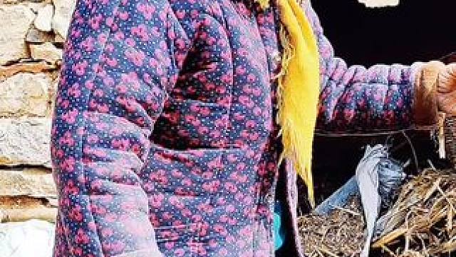 #农村生活 #大美章丘官庄篇（1197）西周峪村。岁月漫长，孤独成影，老人的心事