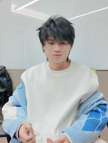 AG超玩會丶長生的直播