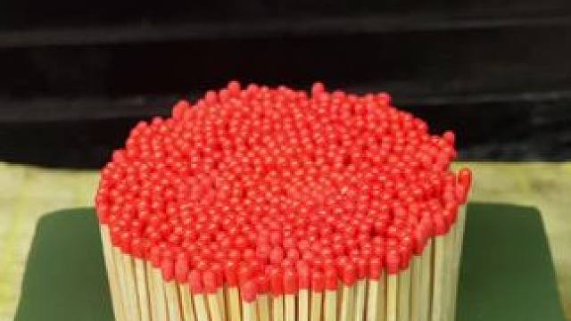 火柴能不能把蛋煎熟，你猜对了吗 #露营报告