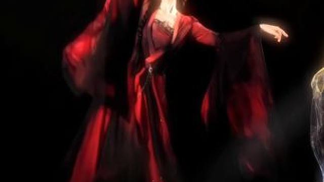 柳下闻瑶琴起舞和一曲 仿佛映当年翩若惊鸿影#翻跳 #古典舞 #惊鸿一面