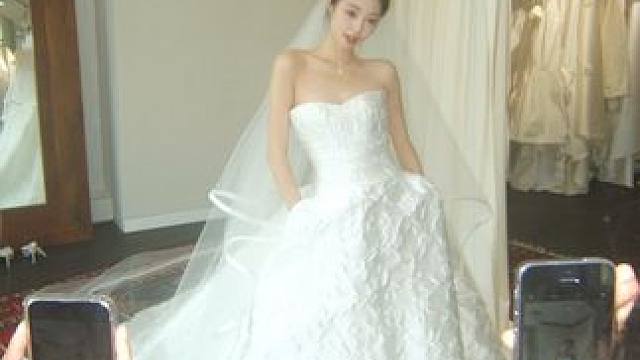 备婚咯～ #试纱 #备婚 #每个女孩的婚纱梦 #古早