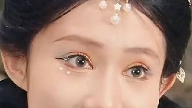 #短剧来了 #好剧推荐 #古装剧 #古装玄幻剧 #哪吒2港澳地区首日票房破纪录