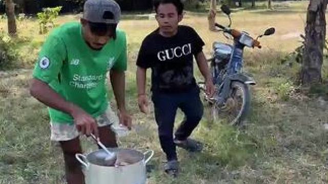 矮子说做一个人做吃一桌人吃 #给生活找点乐子 #这就是农村的生活 #治愈系乡村美食 #把家乡的味道分