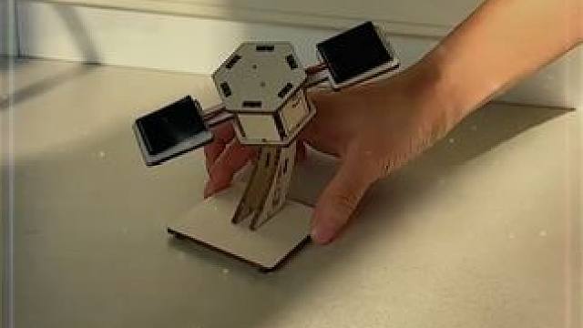 只要有太阳就能转起来，太阳越足转得越快