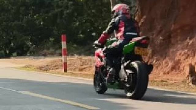 喜欢风一样的自由，就像你的温柔，无法挽留#男骑#女骑#机车 #男骑