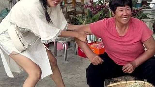 老母亲也是煽情上了 #啤酒鸭 #把家乡的味道分享给大家 #地方特色美食 #双凤 #新农人计划2025