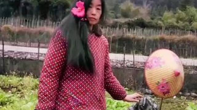 山卡卡里的农村大姐学费了开直播每天收获满满您还在恐播怕播不敢开播开播了不知说什么吗#记录真实生活 #