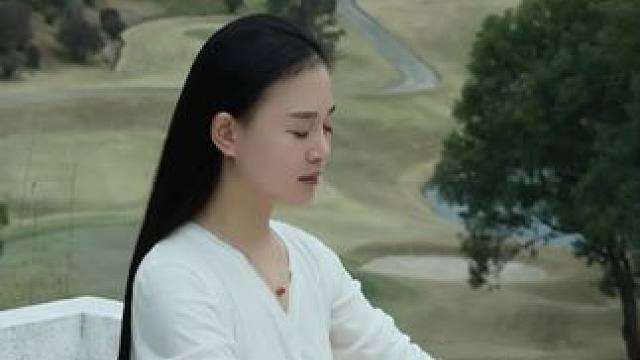 【瀞】
“人生的本质，就是一个人活着。不要对别人心存太多期待，我们总是想要找到能为自己分担痛苦和悲伤