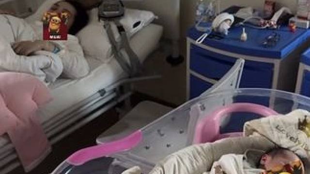 生孩子这件事上走了一趟鬼门关 但是有家人和老公在身边不离身的照顾 在自己最脆弱的时候有妈妈一直帮忙清