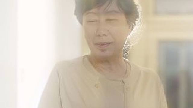 如果放手是一门课程，或许母亲这辈子都学不会#护肤 #女性力量 #终于有为女性发声的短剧了