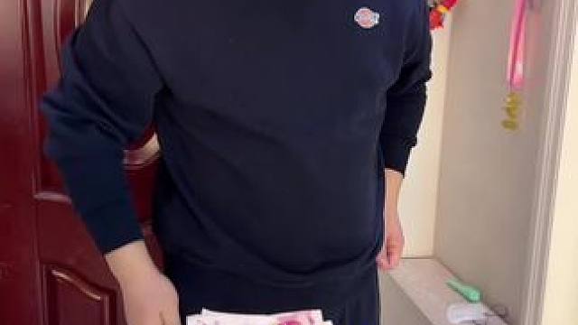 虚惊一场，还好老婆没发现！ #笑花小王令 #内容启发搜索