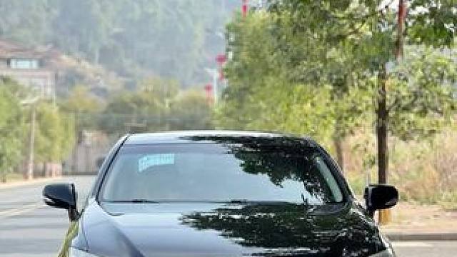 #dou是好车 #汽车 #带你懂车 10年雷克萨斯ES240 高配
上海私家车 费用6月 保养到位
