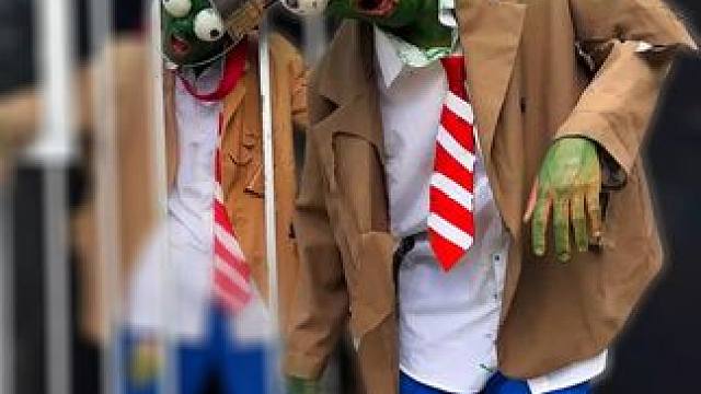 ToRung搞笑 植物大战1 
#搞笑#解压#搞笑视频