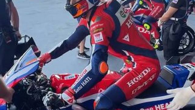 “破本田今年你要发力了，不能一直垫底了”#Motogp #本田 #米尔 #卢卡 #摩托车比赛