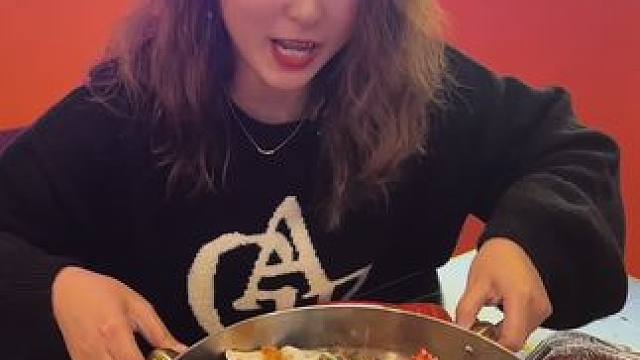 兴化的朋友海鲜焖锅你们吃过吗 #主打的就是一个真实 #好吃不贵经济实惠 #本地美食 #春日好食光