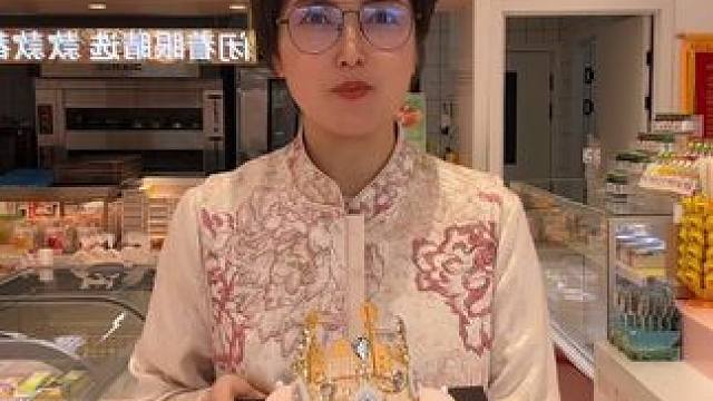 三七是中药，三九是西药，三八是哄女人的良药，所有的节日不是为了礼物而生，而是提醒我们不要忘记爱与被爱