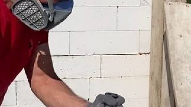 保温砖墙体，农场小屋施工建设。#施工工艺 #外墙施工 #农村房子保温改造 #结实耐用 #最快的建造房