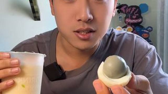 齁甜齁甜的#豆浆 #包子 #菜角 #鸡蛋