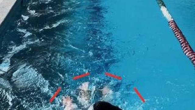 游泳转身常见的几种错误动作纠正‍♀️你能看出原因吗？ #游泳打卡 #游泳技巧 #游泳转身 #自由泳转