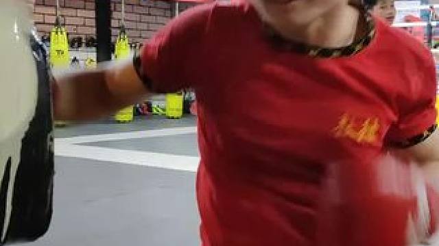 搏击场上，汗水与勇气共舞，每一次出击都是自我超越 #格斗 #散打搏击训练 #玩出你的热爱 #释放压力