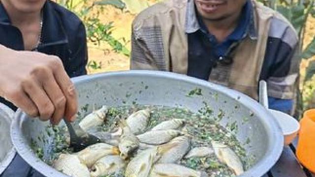 越南特色菜吃鱼生 #舌尖上的美食 #原始美味 #越南美食#越南生活#越南鱼生