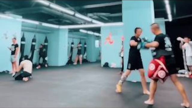 #拳击与格斗 #日常训练 #零基础学格斗 #强身健体增强免疫力