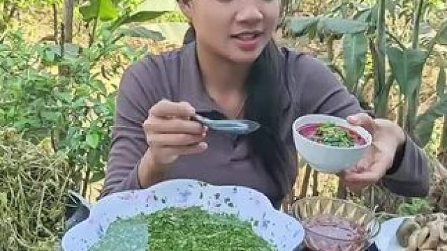 越南女孩 #我的农村生活 #我的乡野山居生活 #农村美食记录生活 #大山里的味道 #舌尖美味