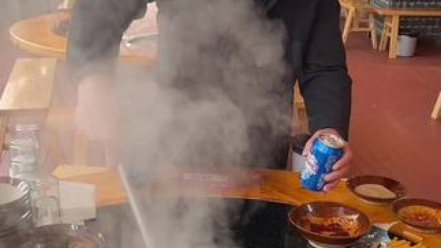 美味的柴火鸡来啦，山城柴火鸡天远广场店，199元6人餐，套餐包含5斤左右的鸡，十多个配菜，人均30多